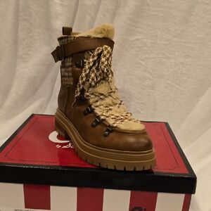 Brown Fur-Lined Women's Boots